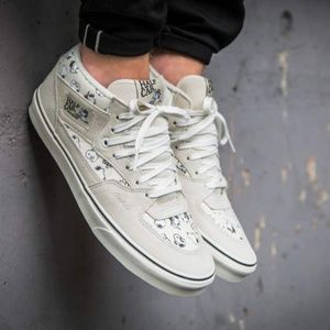 vans half cab peanuts